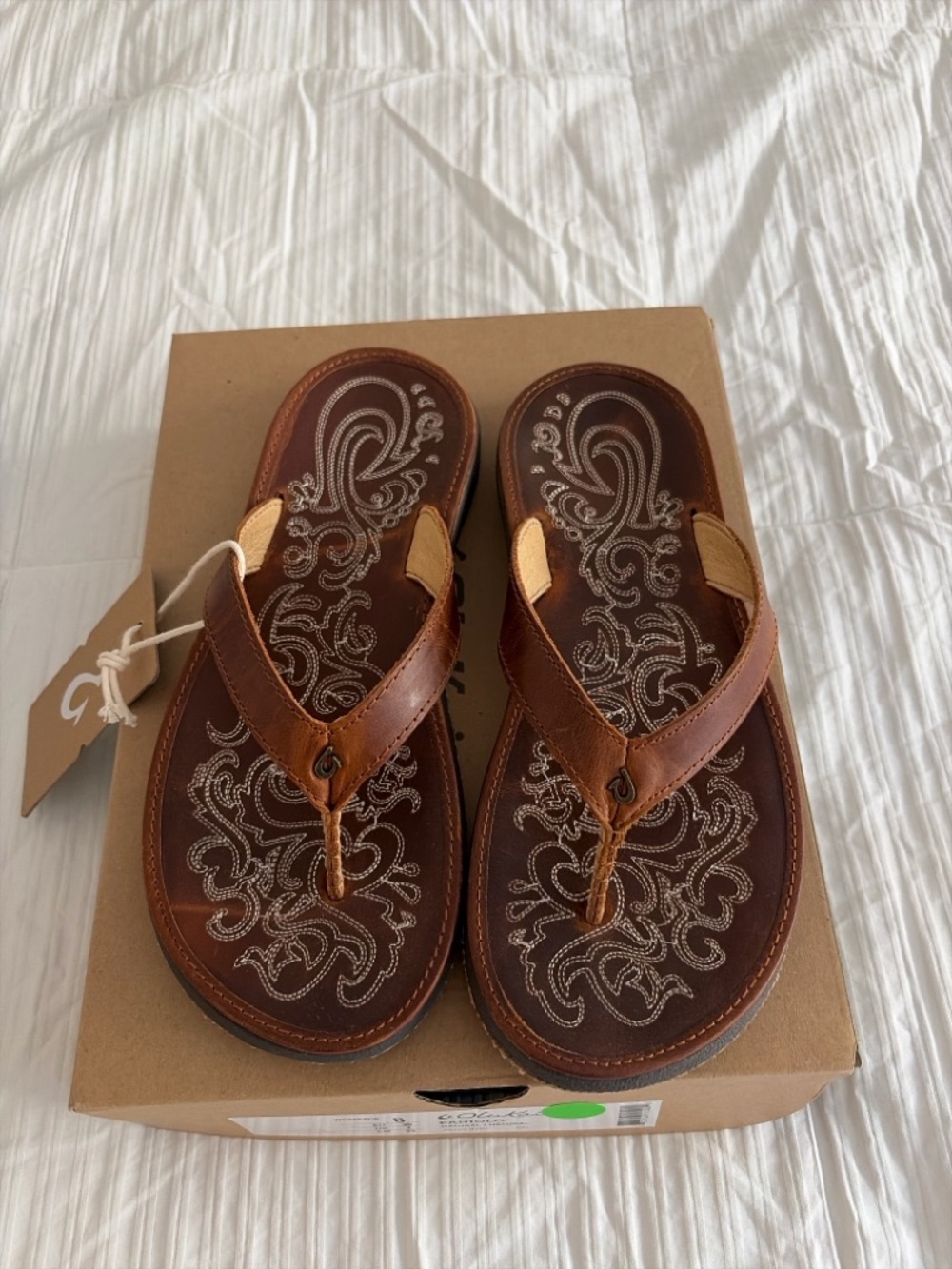 🌿 OluKai Paniolo Leather Sandals – Size 6 – Brand New in Box 🌿